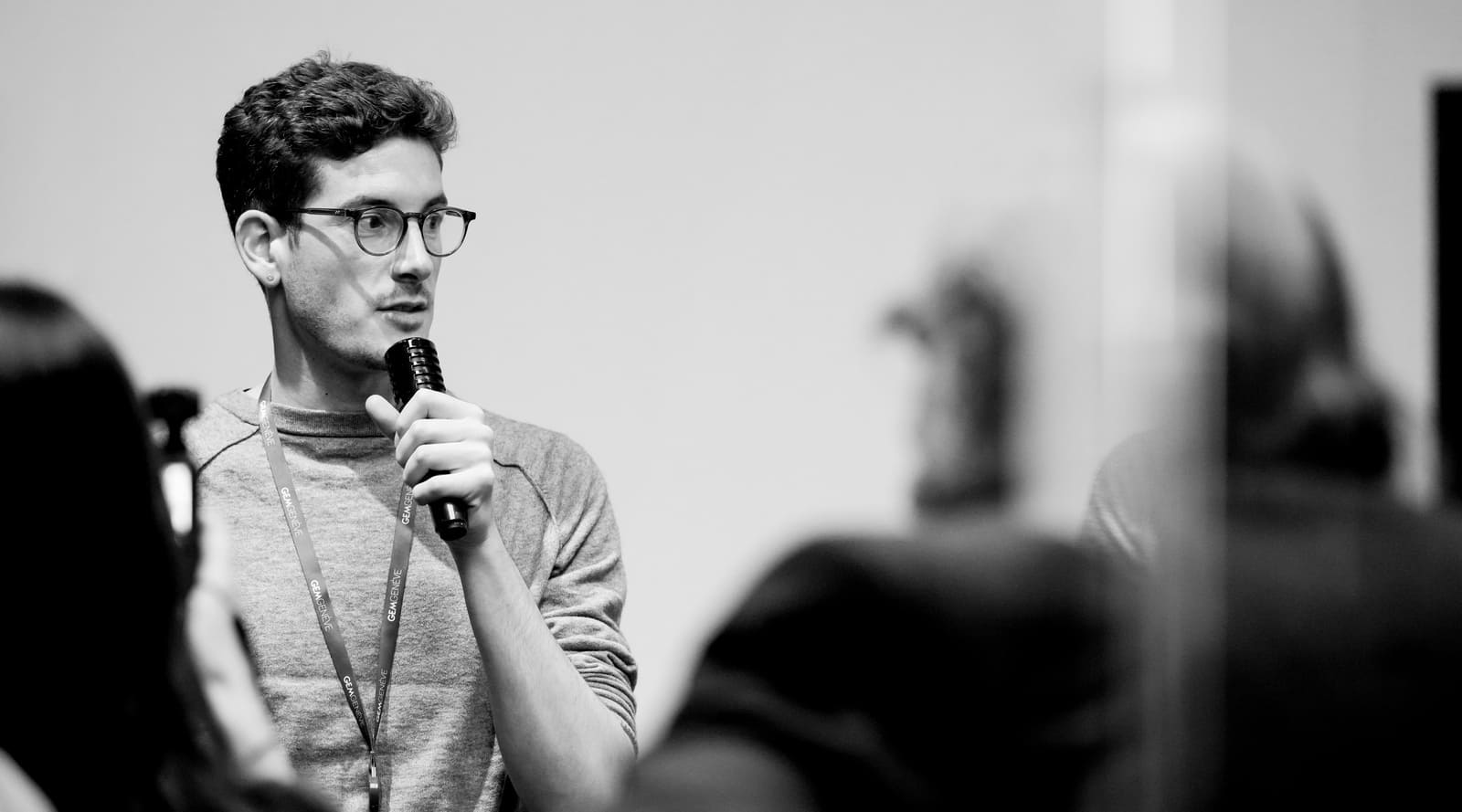 Mathieu Dekeukelaire presenting Art Deco, A Legacy of Timeless Elegance, the seventh exhibition organised by GemGenève in May 2025 © David Fraga